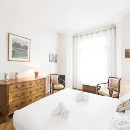 Veeve - Elegance Near Batignolles Daire Paris