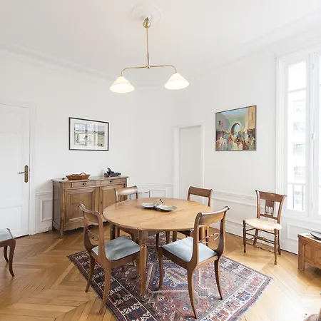 Veeve - Elegance Near Batignolles Daire *