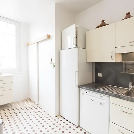 Daire Veeve - Elegance Near Batignolles Paris