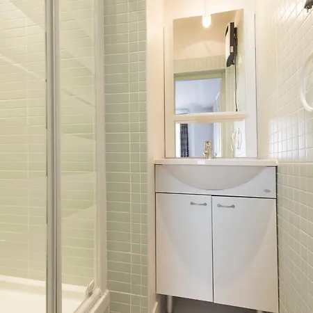 Veeve - Elegance Near Batignolles Daire *