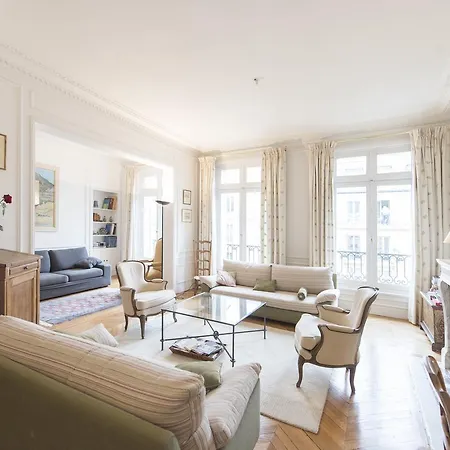 Veeve - Elegance Near Batignolles Paris