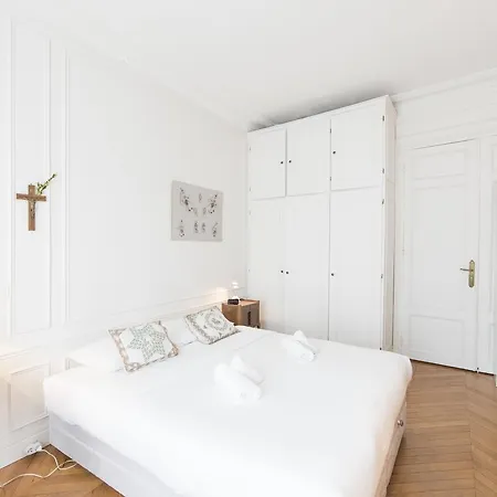 Veeve - Elegance Near Batignolles * Paris
